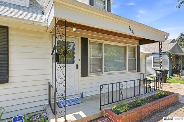 2624 N 70th Avenue, Omaha, NE 68104