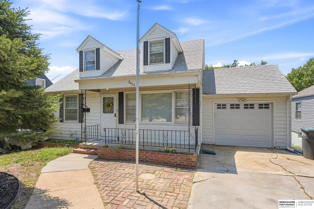 2624 N 70th Avenue, Omaha, NE 68104
