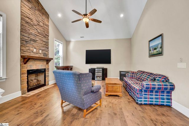 118 Upper Lake Drive, Easley, SC 29640