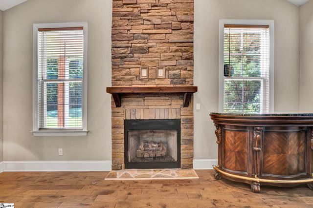 118 Upper Lake Drive, Easley, SC 29640