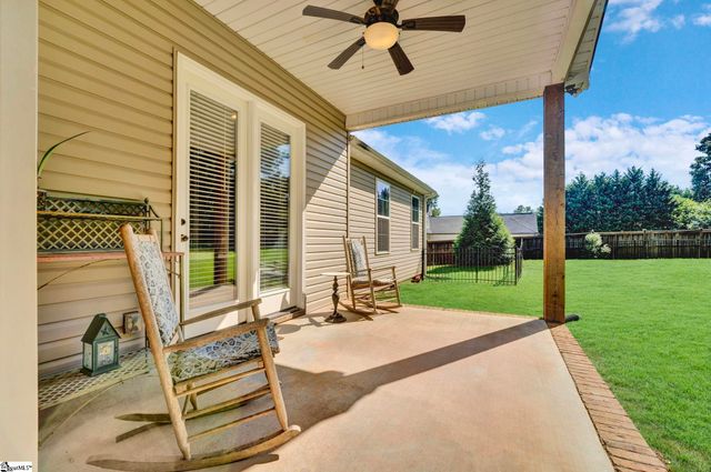 118 Upper Lake Drive, Easley, SC 29640