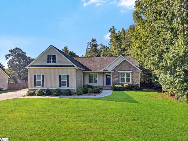 118 Upper Lake Drive, Easley, SC 29640