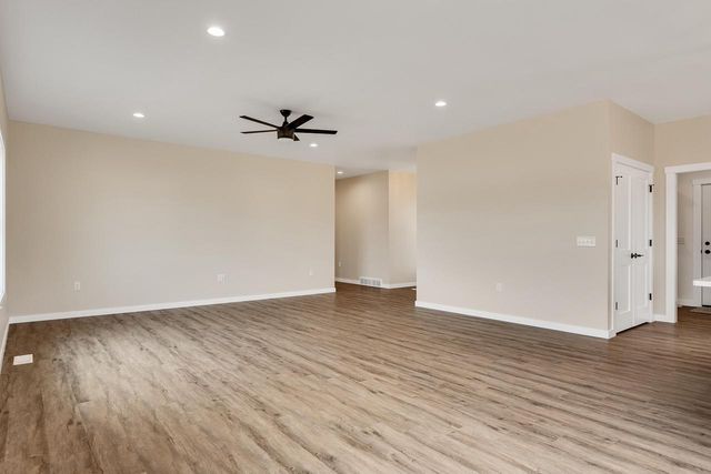 845 Crockett DRIVE, Holmen, WI 54636