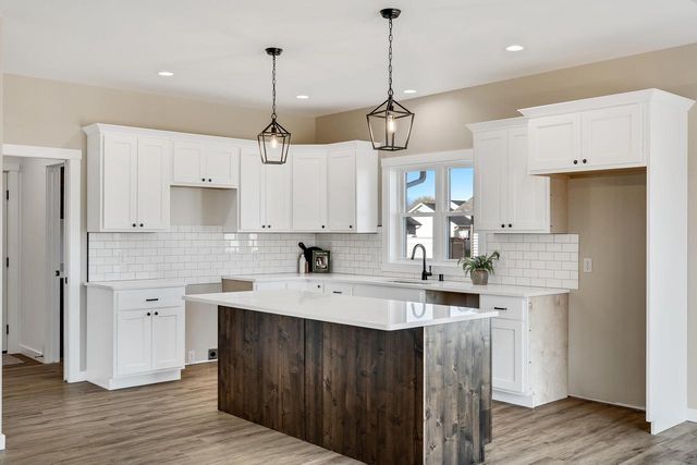 845 Crockett DRIVE, Holmen, WI 54636