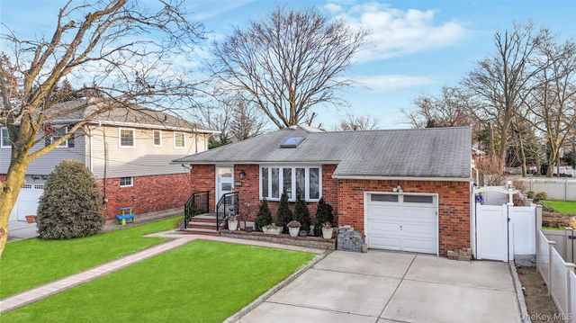 1810 N Jerusalem Road, North Bellmore, NY 11710