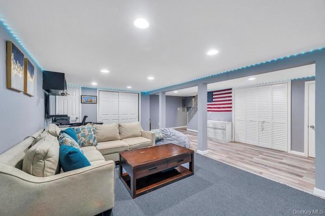 1810 N Jerusalem Road, North Bellmore, NY 11710