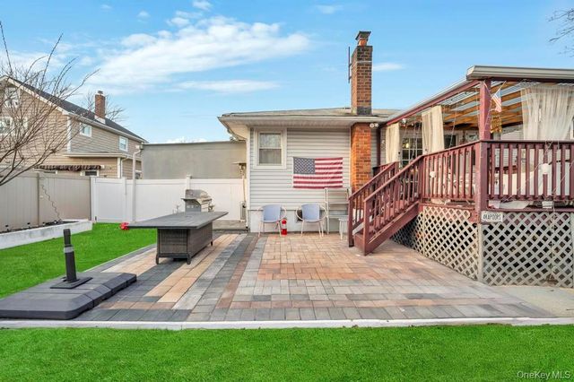 1810 N Jerusalem Road, North Bellmore, NY 11710