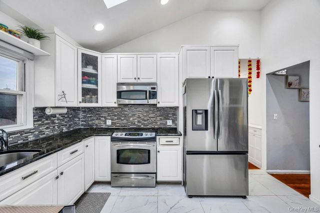 1810 N Jerusalem Road, North Bellmore, NY 11710