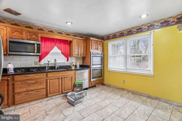 8004 DEN MEADE AVE, Fort Washington, MD 20744