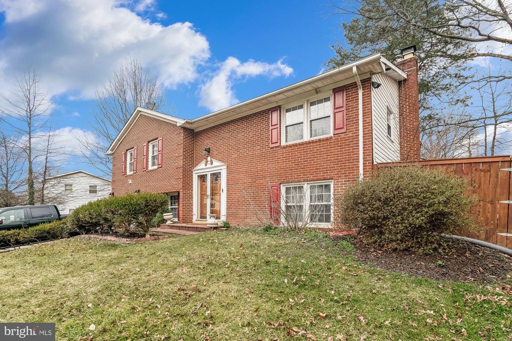 8004 DEN MEADE AVE, Fort Washington, MD 20744