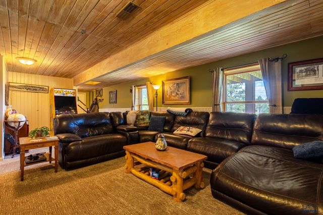 111 W PINE STREET, Spearfish, SD 57783