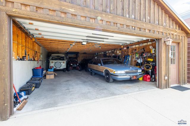 111 W PINE STREET, Spearfish, SD 57783