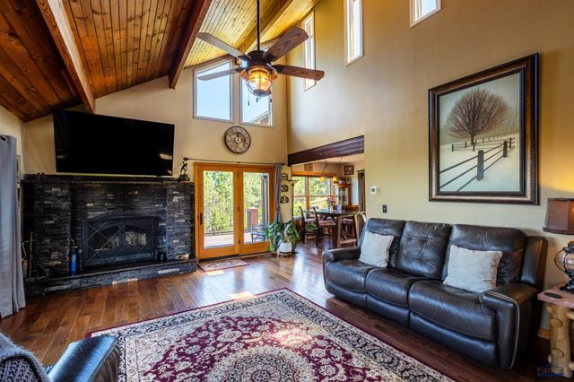 111 W PINE STREET, Spearfish, SD 57783