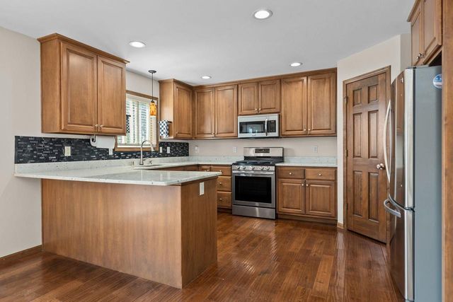 2876 CHRYSTELLA DRIVE, Menasha, WI 54952