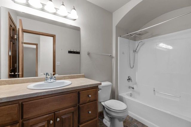 2876 CHRYSTELLA DRIVE, Menasha, WI 54952