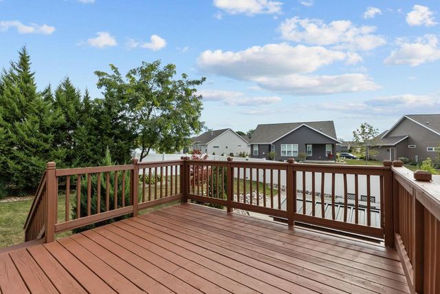 2876 CHRYSTELLA DRIVE, Menasha, WI 54952