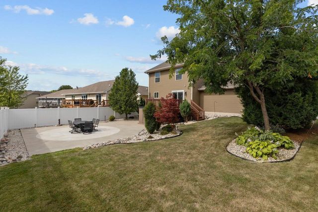 2876 CHRYSTELLA DRIVE, Menasha, WI 54952