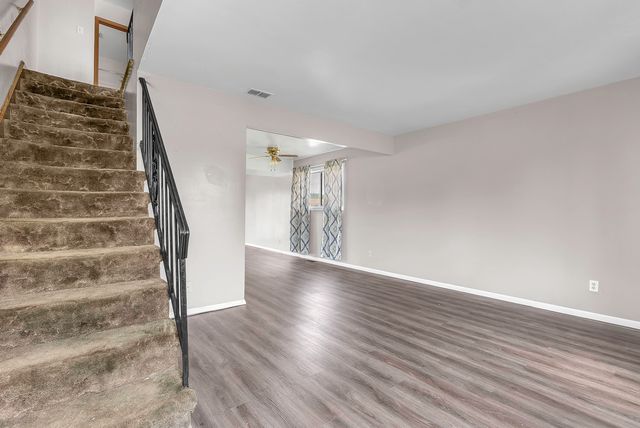 7438 Whitcomb Street, Merrillville, IN 46410