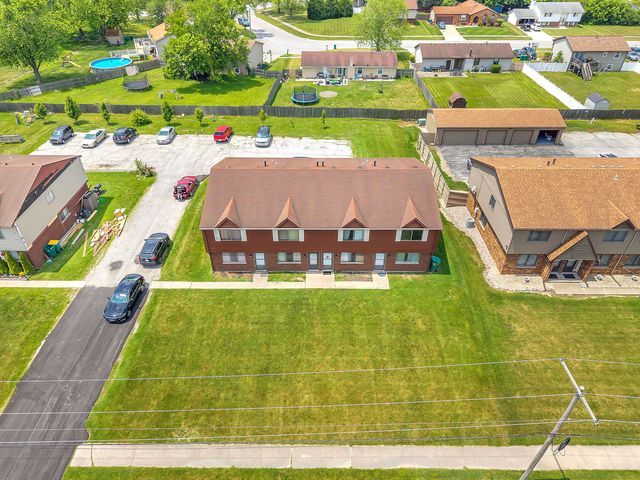 7438 Whitcomb Street, Merrillville, IN 46410