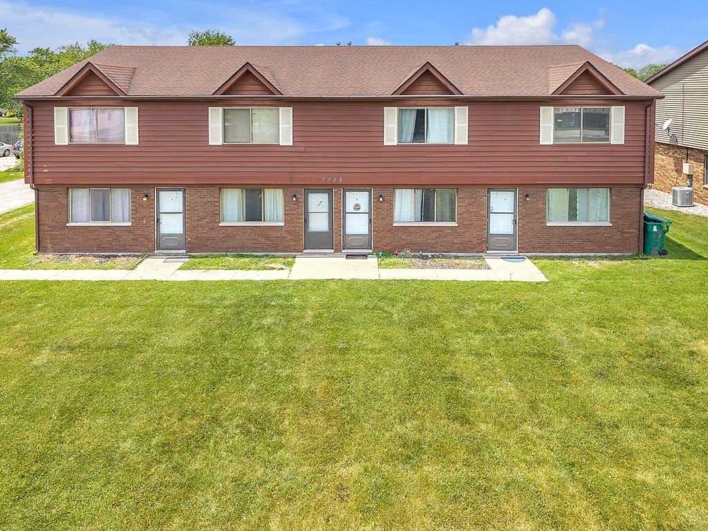 7438 Whitcomb Street, Merrillville, IN 46410