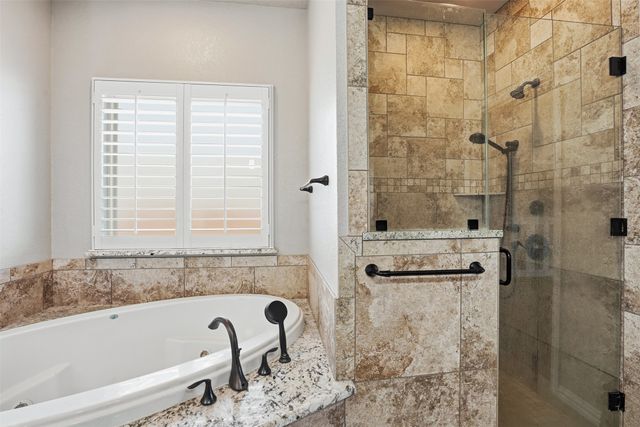 2219 Nottaway Drive, Cleburne, TX 76033