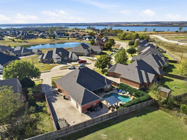 2219 Nottaway Drive, Cleburne, TX 76033