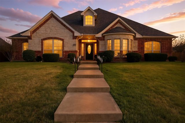 2219 Nottaway Drive, Cleburne, TX 76033