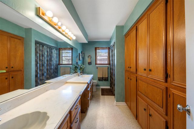 17831 Oak Cluster Court, Cypress, TX 77429