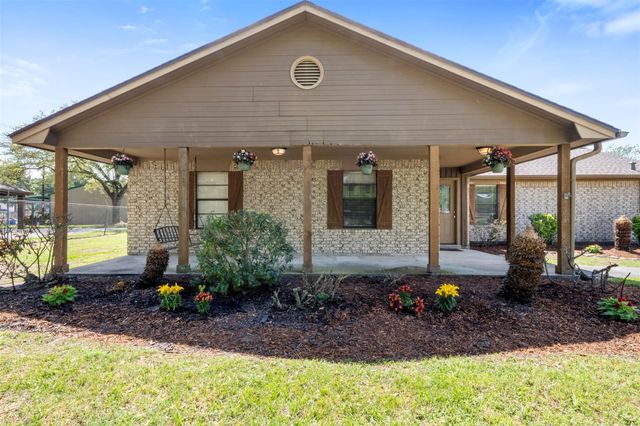 17831 Oak Cluster Court, Cypress, TX 77429