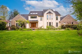 20 Sapphire Drive, West Windsor, NJ 08550