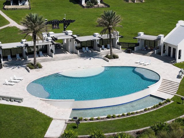 406 Seagrass, Gilchrist, TX 77617