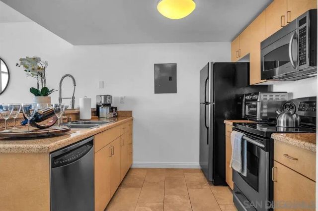 425 W Beech St 1556, San Diego, CA 92101