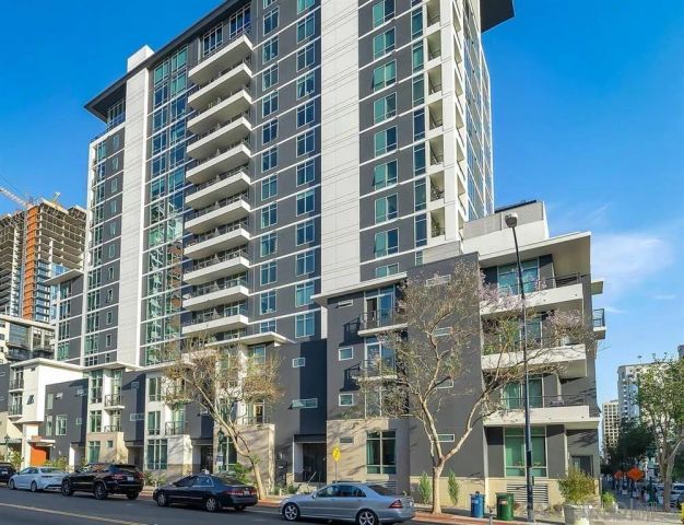 425 W Beech St 1556, San Diego, CA 92101