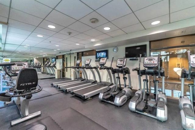 425 W Beech St 1556, San Diego, CA 92101