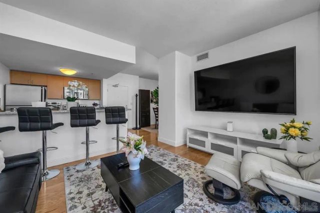 425 W Beech St 1556, San Diego, CA 92101