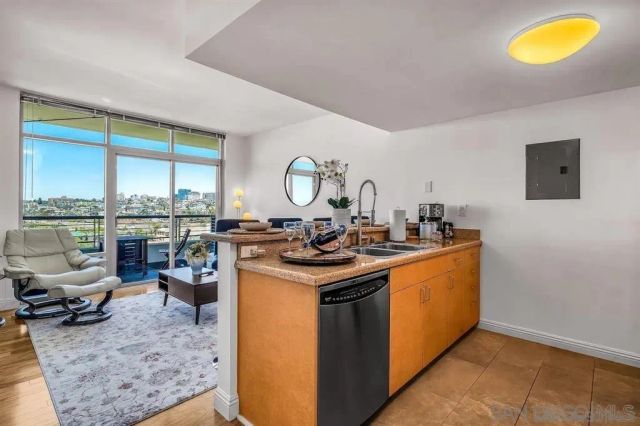 425 W Beech St 1556, San Diego, CA 92101