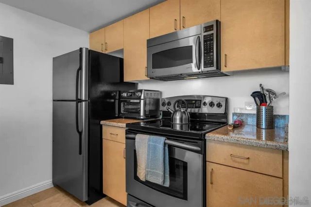 425 W Beech St 1556, San Diego, CA 92101