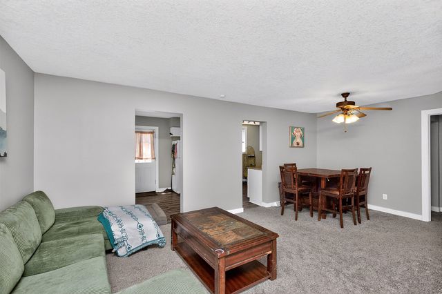 2734 Merle Hay Road, Des Moines, IA 50310