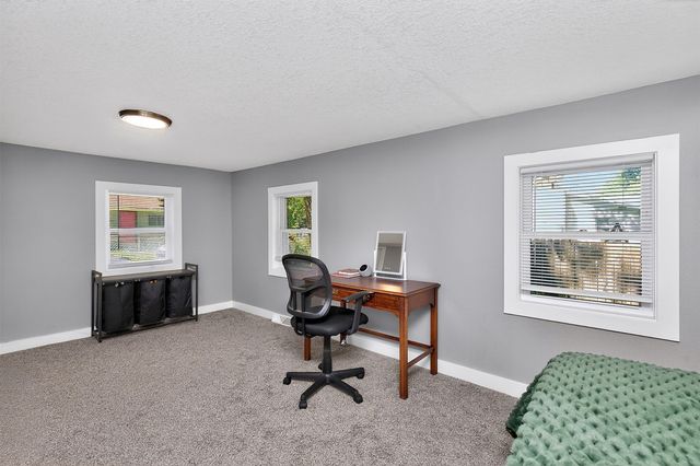 2734 Merle Hay Road, Des Moines, IA 50310