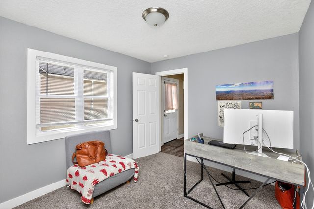2734 Merle Hay Road, Des Moines, IA 50310