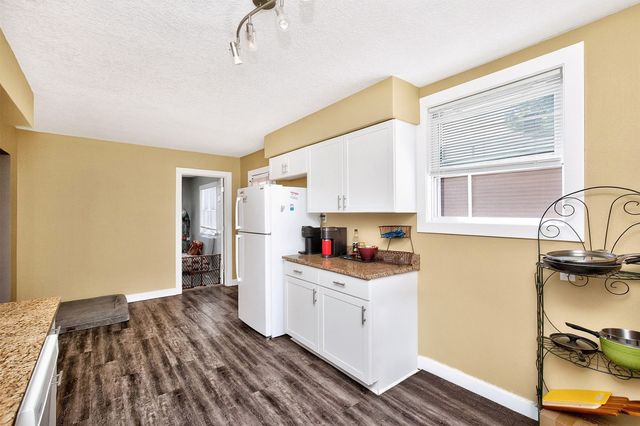 2734 Merle Hay Road, Des Moines, IA 50310