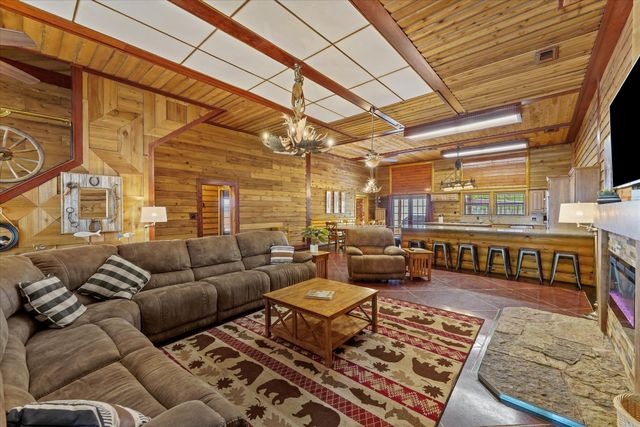 7272 County Road 3516, Quinlan, TX 75474