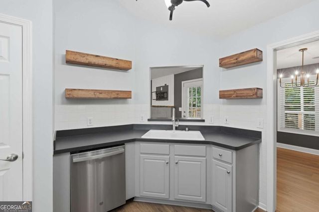 5734 Harthorn Park Place, Buford, GA 30518