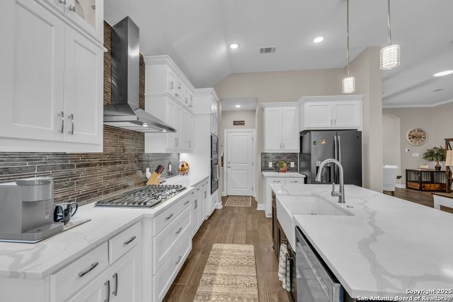 1033 Carriage Loop, New Braunfels, TX 78132