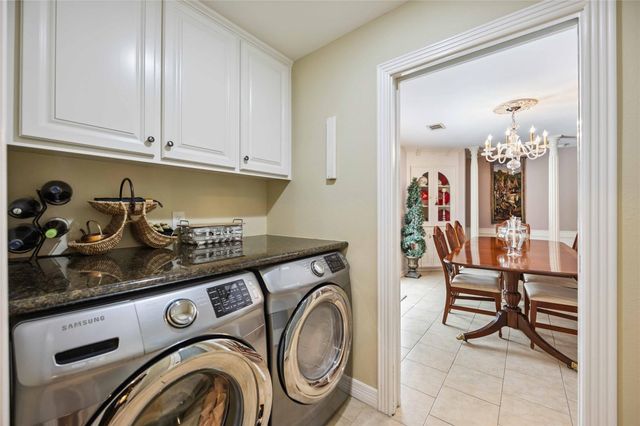 20420 Plaza Circle, Crosby, TX 77532