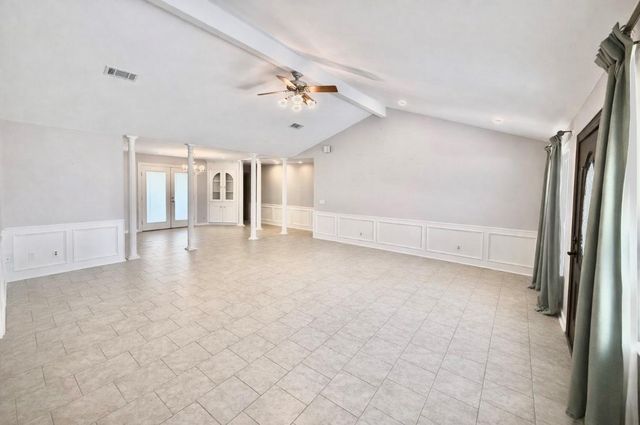 20420 Plaza Circle, Crosby, TX 77532