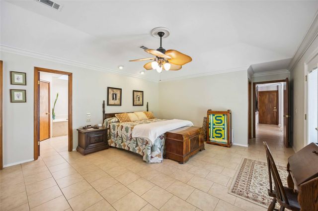 20420 Plaza Circle, Crosby, TX 77532