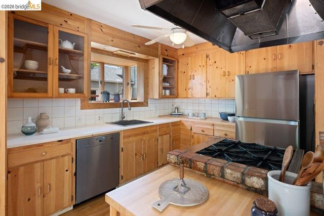 287 Purdue Ave., Kensington, CA 94708