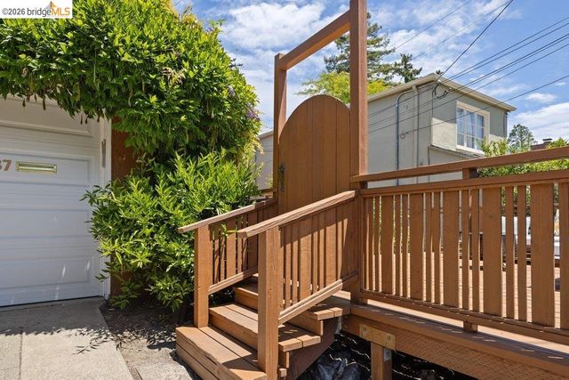 287 Purdue Ave., Kensington, CA 94708