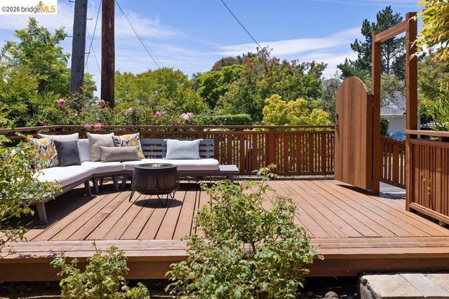 287 Purdue Ave., Kensington, CA 94708